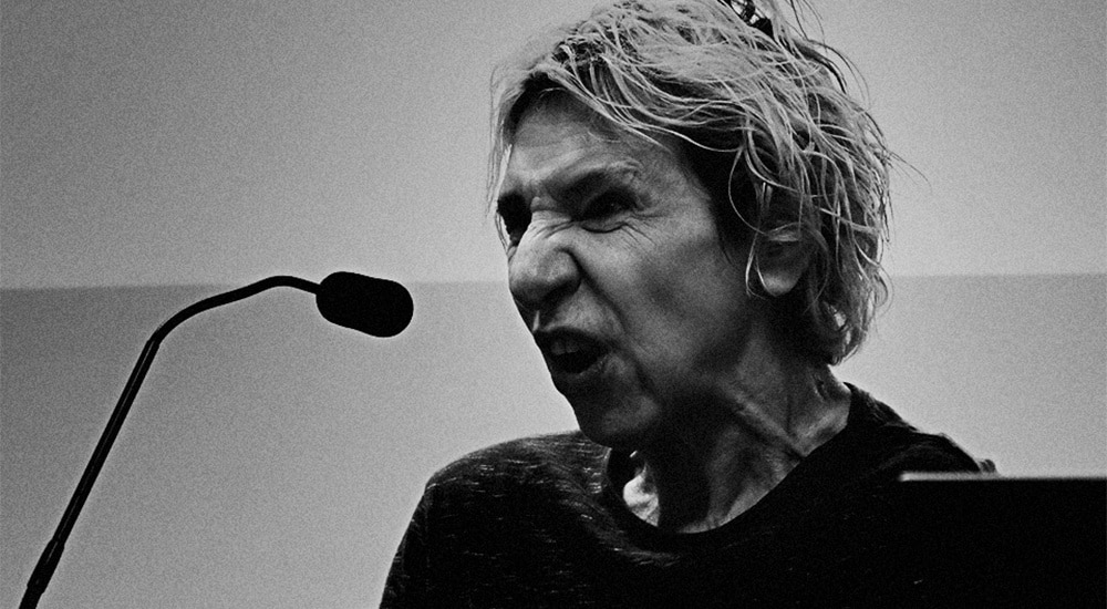 Denise Stoklos Participa de Seminário PLIT e Inspira Discussão sobre Intervenções Literárias e Teatrais